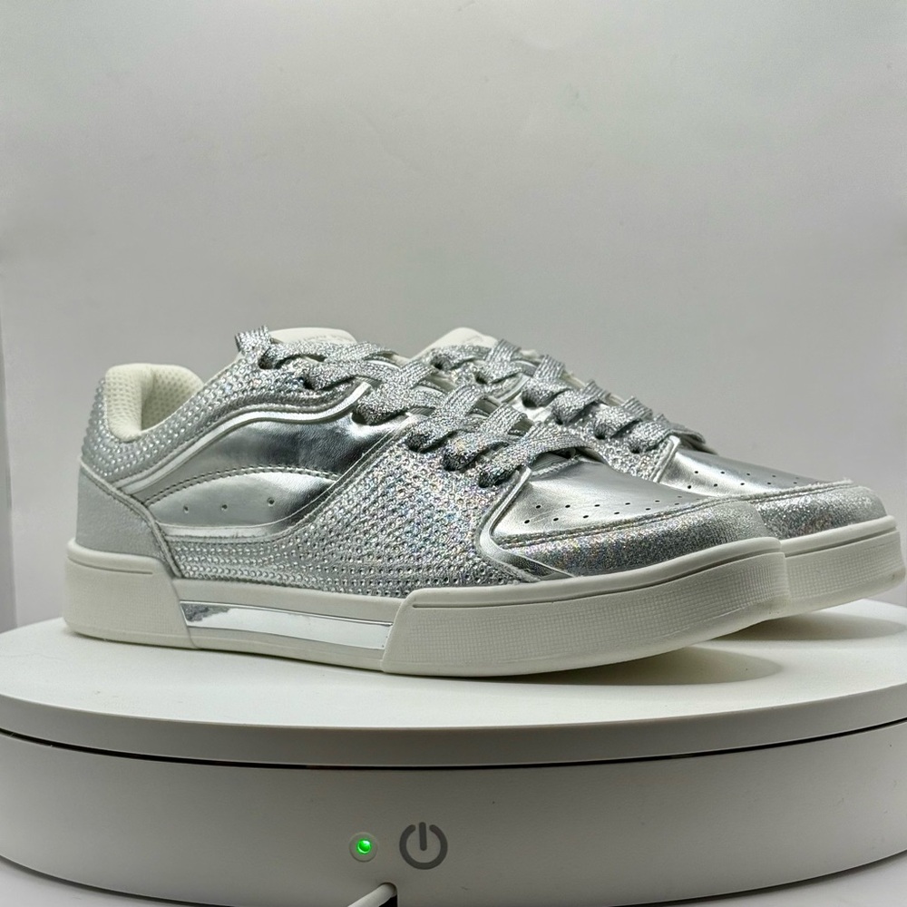 NWB Lucky Step‎ Silver Rhinestone Sneakers Women’s Size 8
